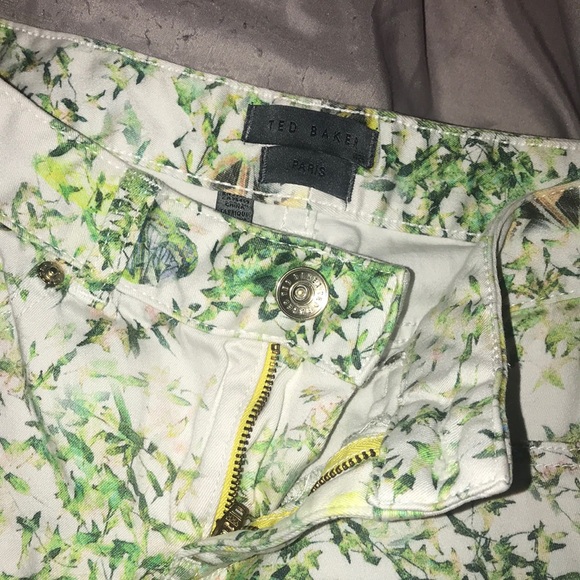 TED BAKER " Pannah Dancing Leaves" Pants - Picture 2 of 5